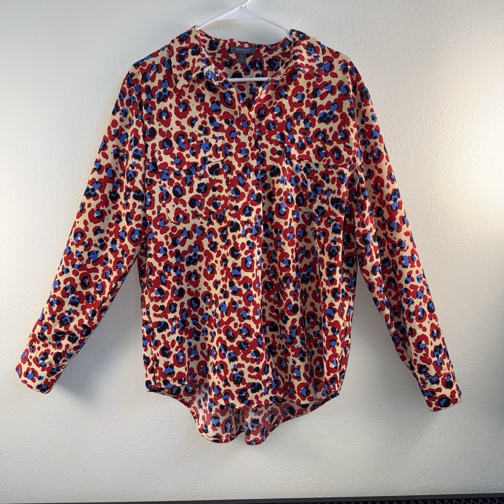 Madison Button Down Blouse Womens Large Red‎ Blue Leopard Print Long Sleeve